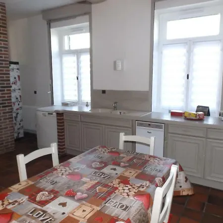 Le Des Menhirs Mont-Saint-Eloi