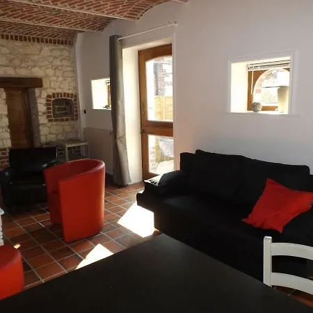 Le Des Menhirs بيت للعطل Mont-Saint-Eloi