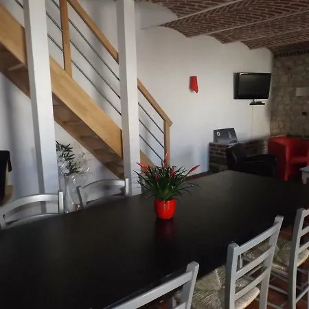 Le Des Menhirs Ferienhaus Mont-Saint-Eloi